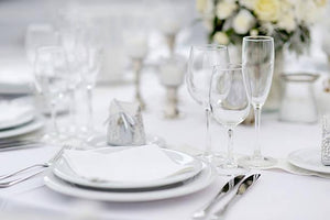 What is the best option for a tablecloth in a formal event?