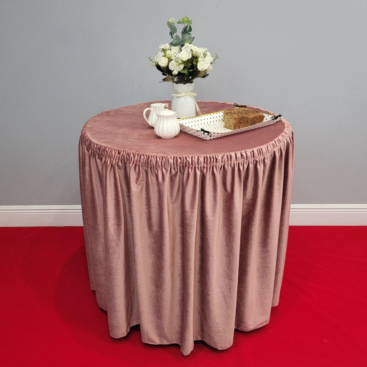 Ocean 30" x 42" Round Shirred Pleat Barrel Velvet Fitted Tablecloth
