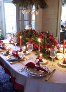 Havana tablecloth with cloth napkins during holiday celebration