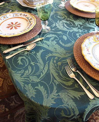 http://premiertablelinens.com/cdn/shop/products/melrose-damask-oval-tablecloth-3.jpg?v=1703874853