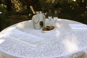 Somerset Damask tablecloth and napkins