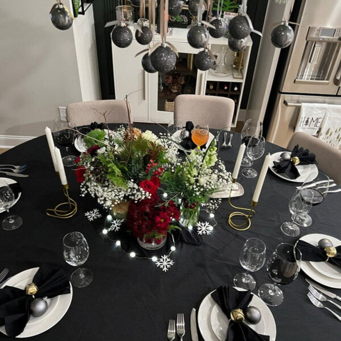 Black-duppioni-Christmas-tablecloth