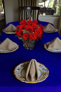 Havana Tablecloth and napkins with roses on the table