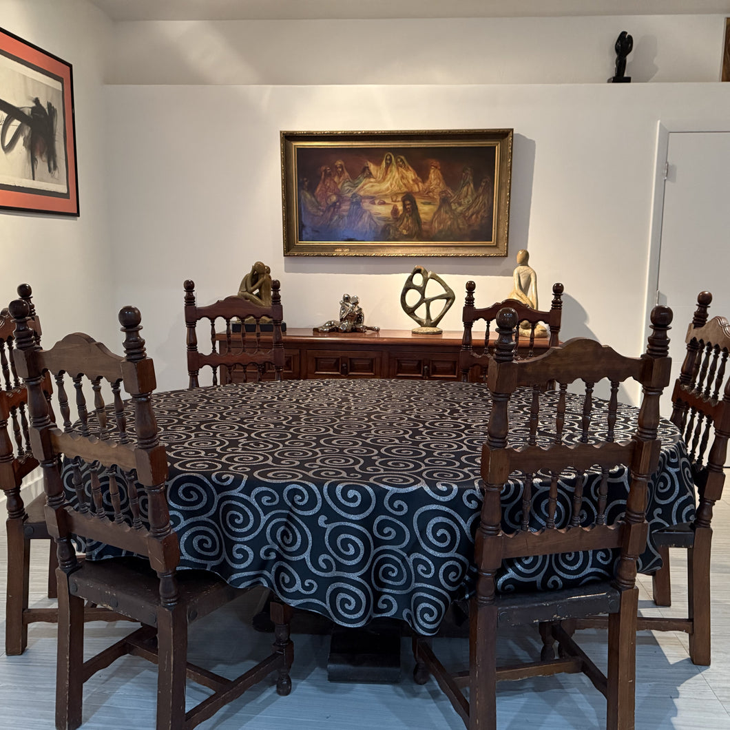 Oval Art Deco Metallic Jacquard Tablecloth