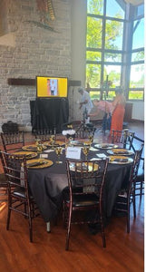 120 round tablecloths at a wedding reception