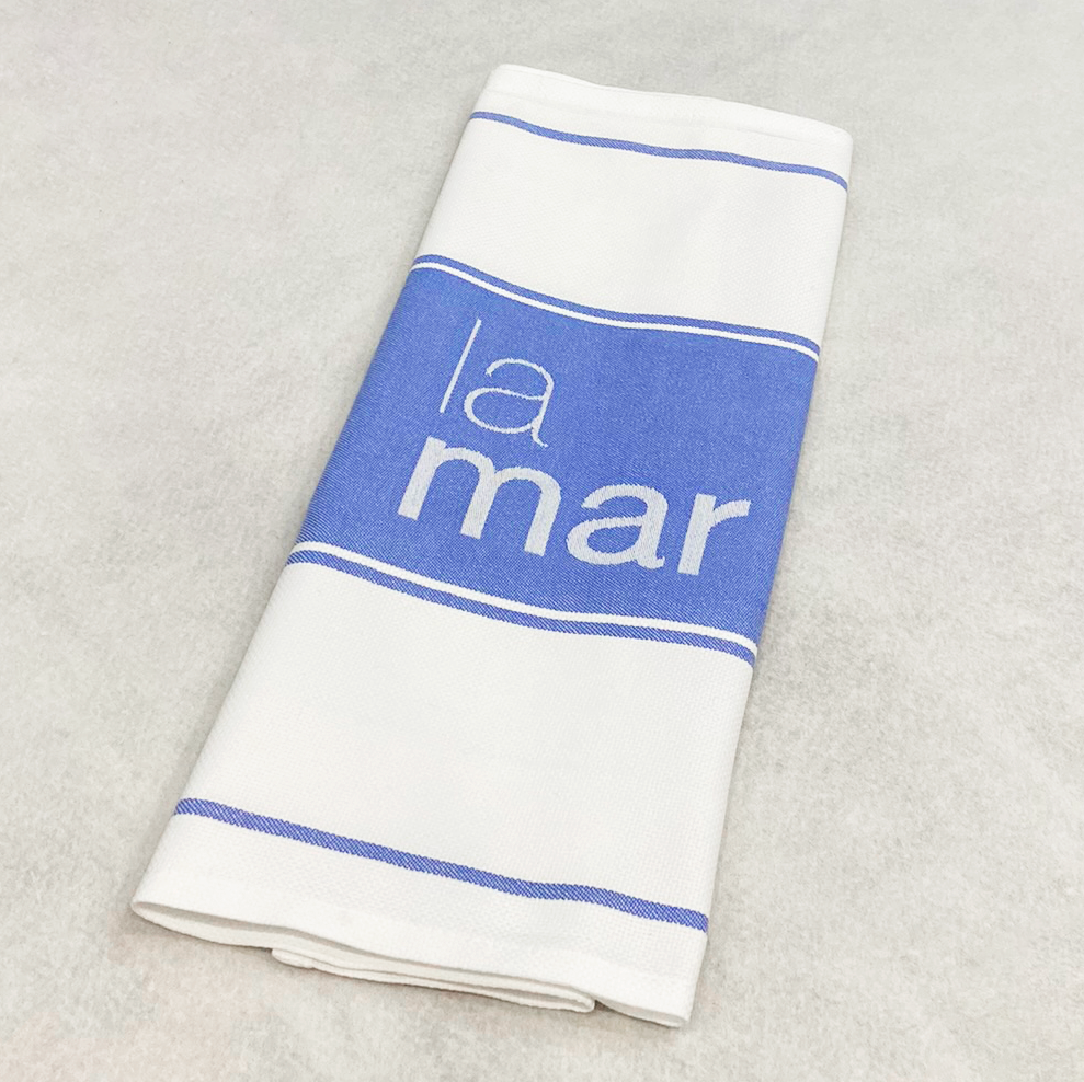 https://premiertablelinens.com/cdn/shop/files/custom-napkins-with-logo-single-sided-spun-cloth-napkin-la-mar-3.png?v=1703800058