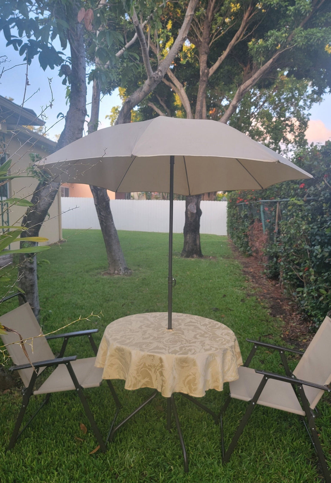 damask patio umbrella Outdoor Tablecloths With Umbrella Hole, Saxony Damask, 114