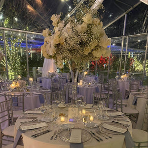 Beautiful wedding tablecloths at a reception