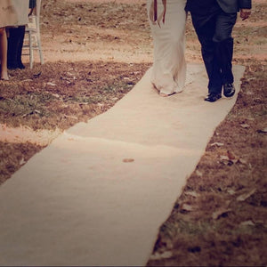Burlap aisle runner outdooer, bride and groom walsking down aisle 
