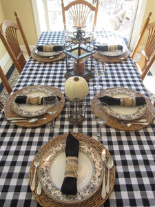 Black and white checkered tableclorth 