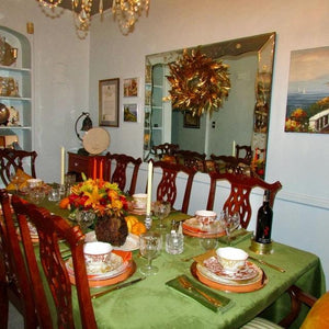 Velvet dinner linens in a traditional family holiday dinner setting